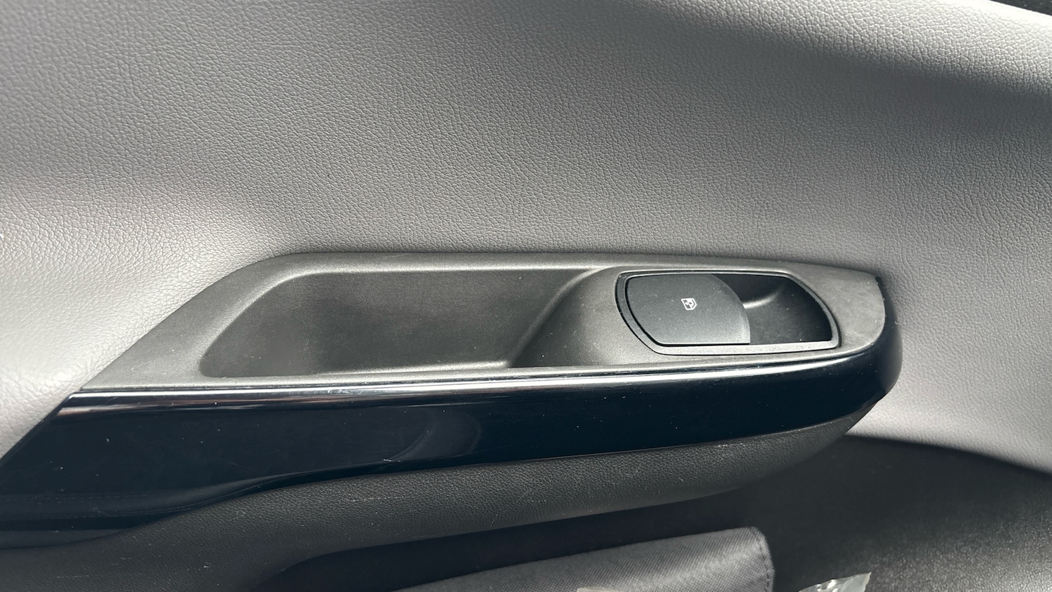 Used Vauxhall Corsa 2015 for sale - 76153983: Photo 41