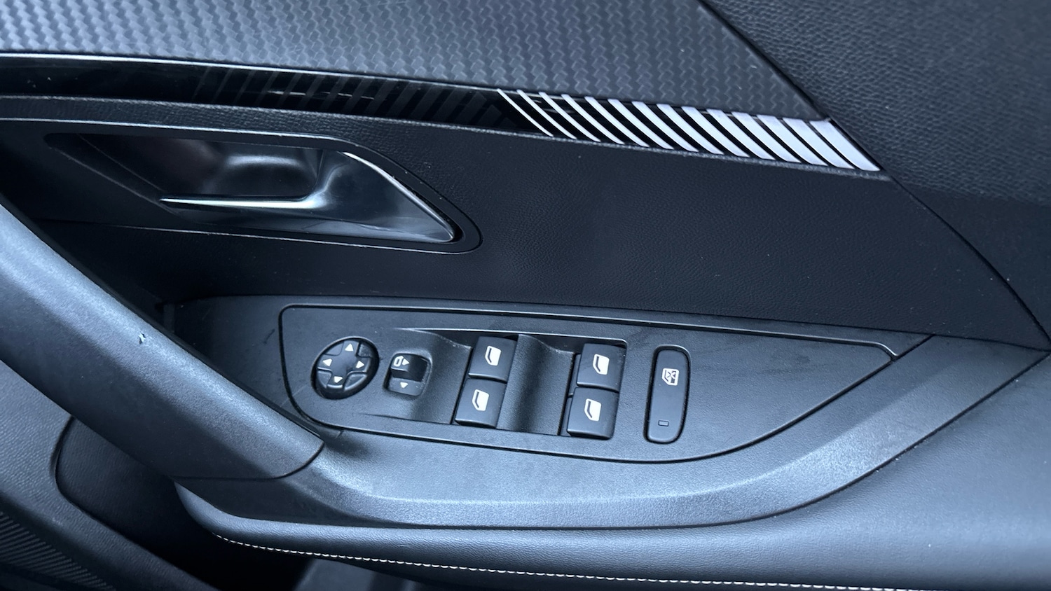 Used Peugeot 2008 2023 for sale - 76433794: Photo 22