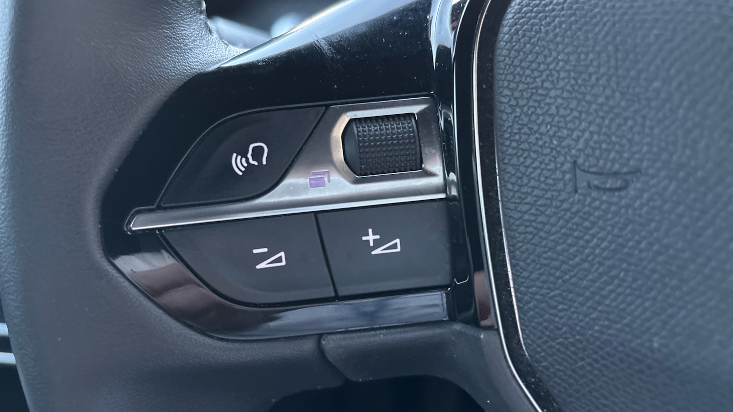 Used Peugeot 2008 2023 for sale - 76433794: Photo 23