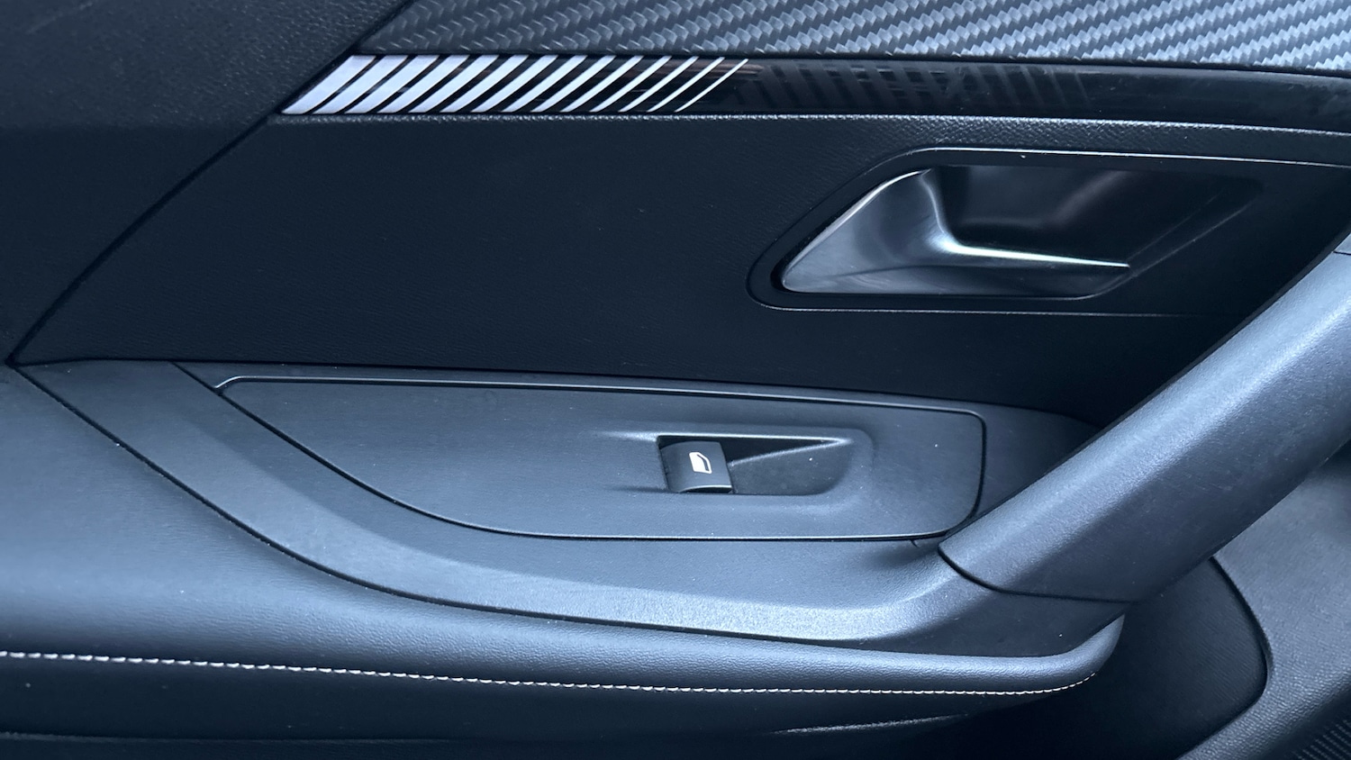 Used Peugeot 2008 2023 for sale - 76433794: Photo 41