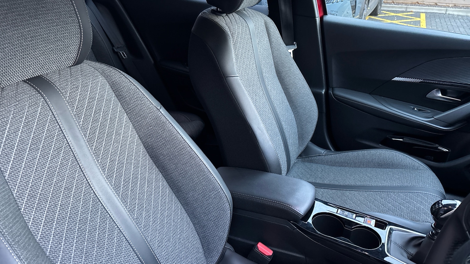 Used Peugeot 2008 2023 for sale - 76433794: Photo 42