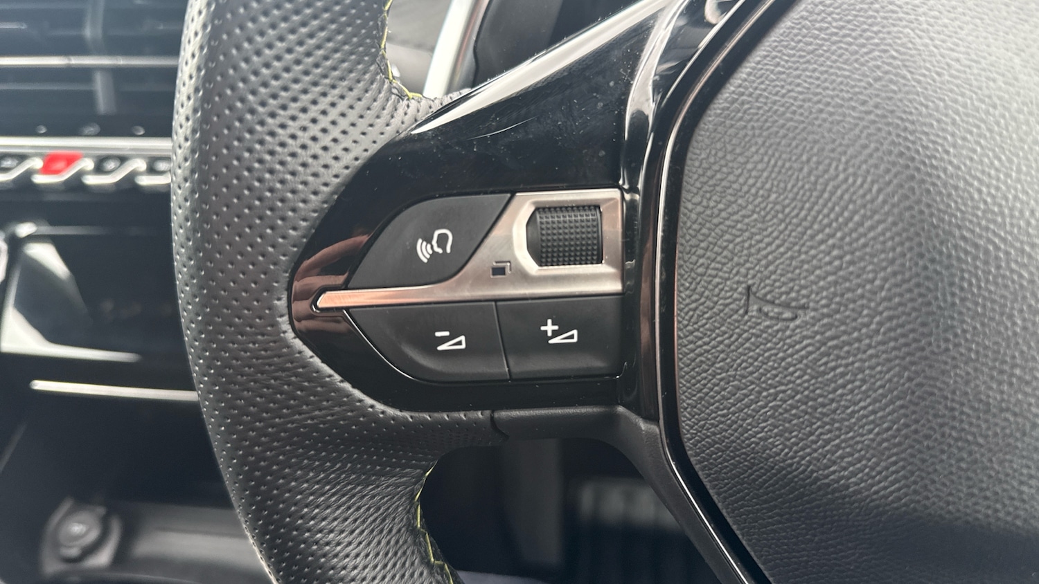 Used Peugeot 2008 2024 for sale - 77560432: Photo 23