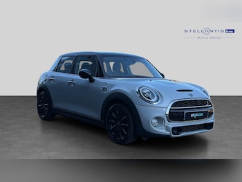 Used MINI Hatch 2019 for sale - 77959128: Photo