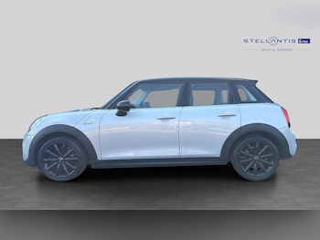 Used MINI Hatch 2019 for sale - 77959128: Photo