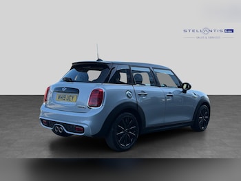 Used MINI Hatch 2019 for sale - 77959128: Photo