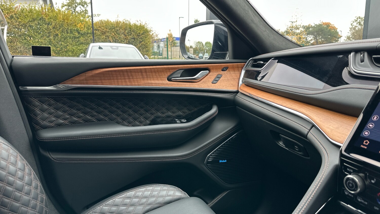 Used Jeep Grand Cherokee 2025 for sale - 76248421: Photo 41