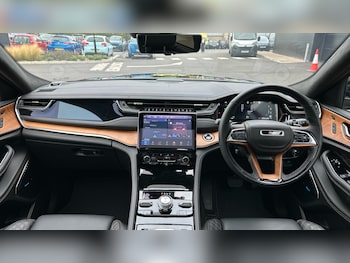 Used Jeep Grand Cherokee 2025 for sale - 76248421: Photo