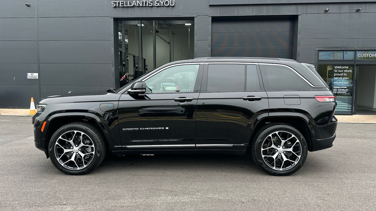 Used Jeep Grand Cherokee 2025 for sale - 76248421: Photo 6