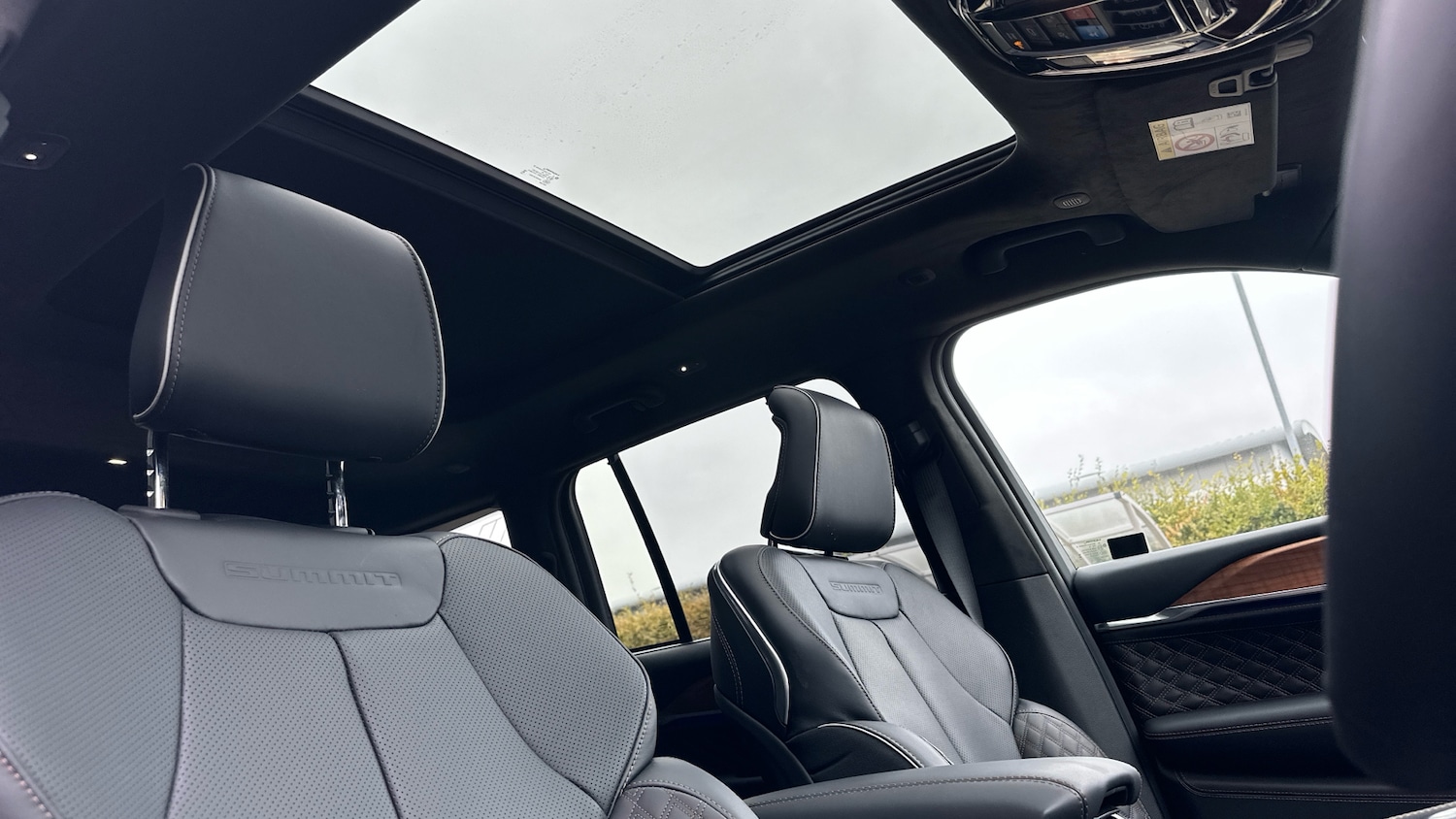 Used Jeep Grand Cherokee 2025 for sale - 76248421: Photo 64