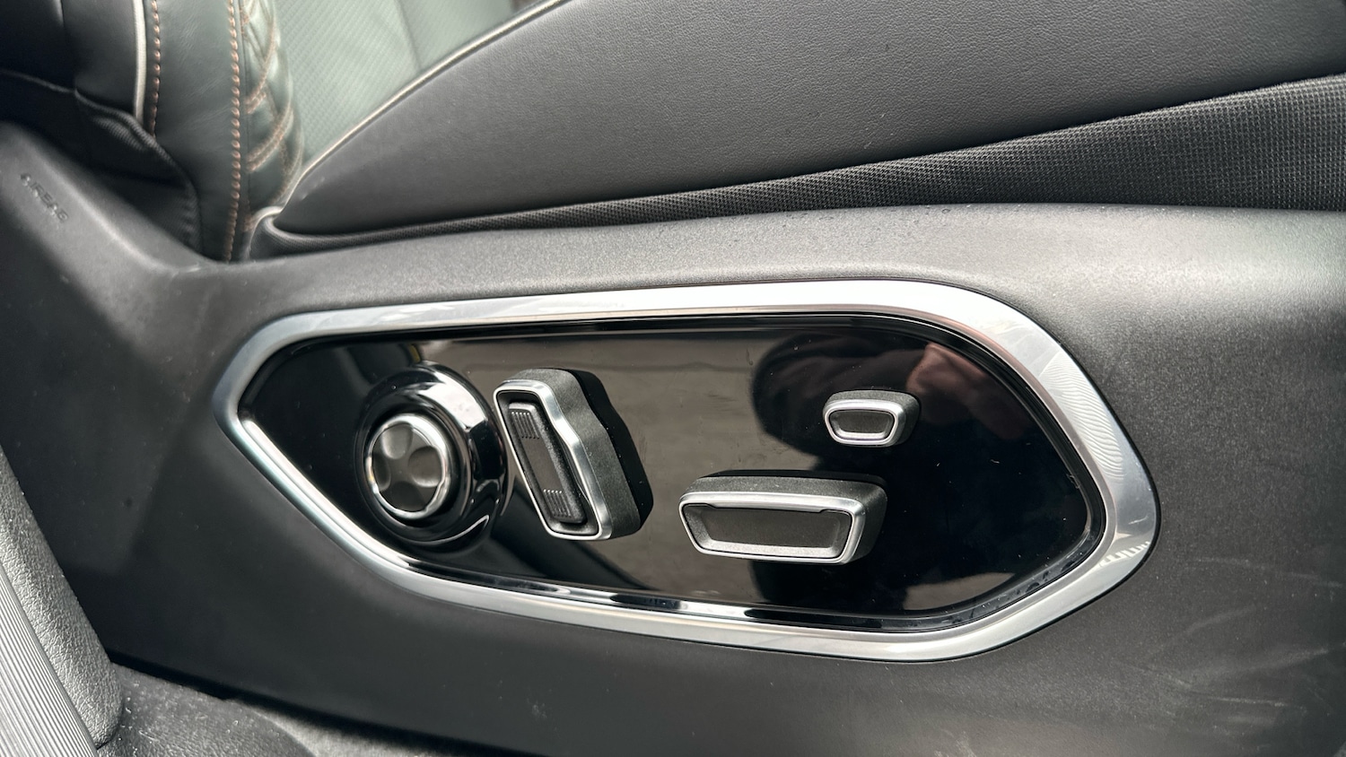 Used Jeep Grand Cherokee 2025 for sale - 76248421: Photo 77