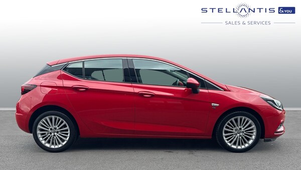 Used Vauxhall Astra 2017 for sale - 76153979: Photo 2