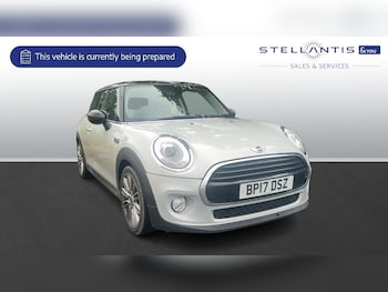 2017 - 1.5 Cooper Hatchback 3dr Petrol Auto Euro 6 (s/s) (136 ps)