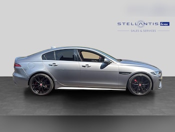 Used Jaguar XE 2019 for sale - 79485372: Photo