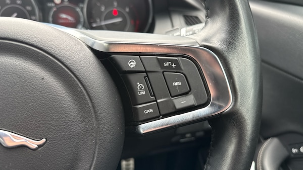 Used Jaguar E-Pace 2019 for sale - 76260903: Photo 24