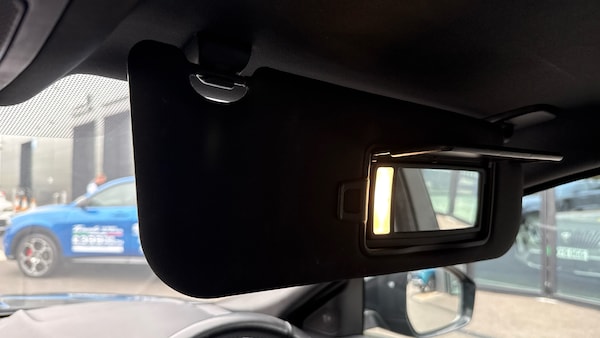 Used Jaguar E-Pace 2019 for sale - 76260903: Photo 38