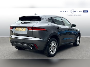 Used Jaguar E-Pace 2019 for sale - 76260903: Photo