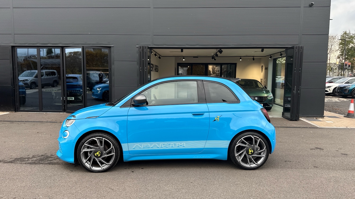 Used Abarth 500C 2024 for sale - 76500510: Photo 7