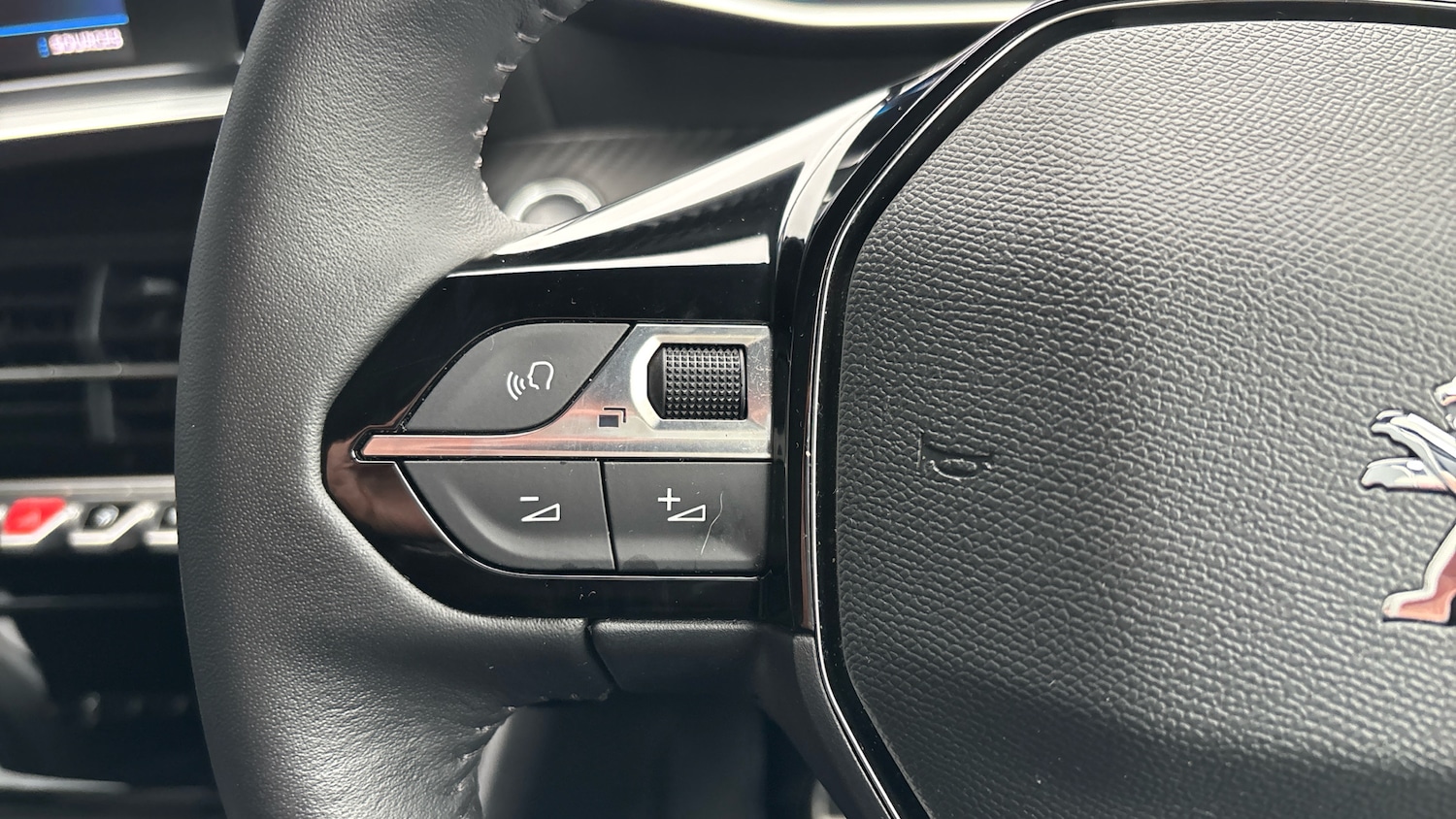 Used Peugeot 2008 2023 for sale - 77441900: Photo 23