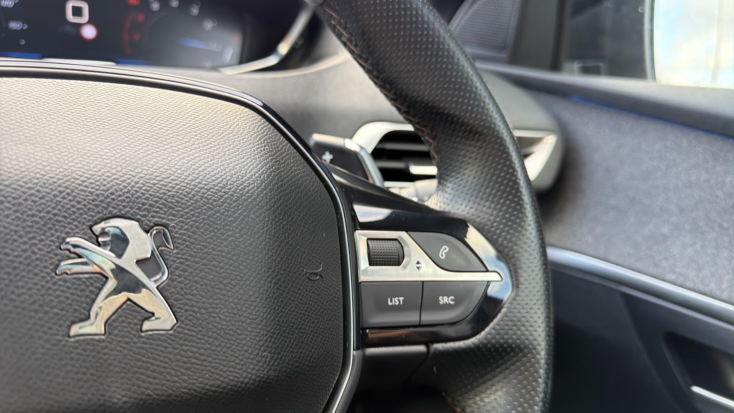 Used Peugeot 3008 2020 for sale - 76887899: Photo 24