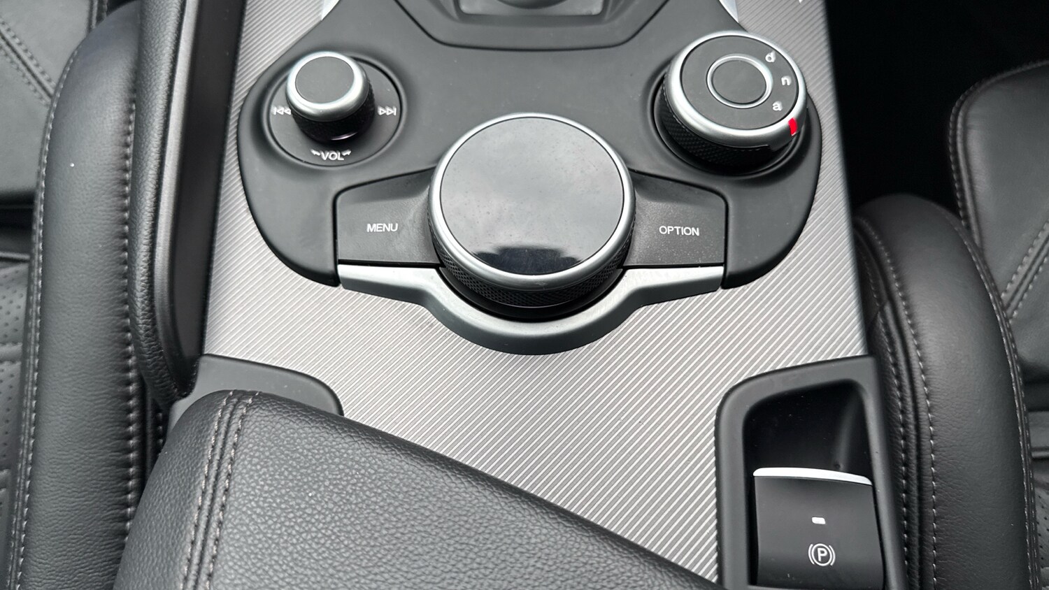 Used Alfa Romeo Giulia 2017 for sale - 76486458: Photo 21