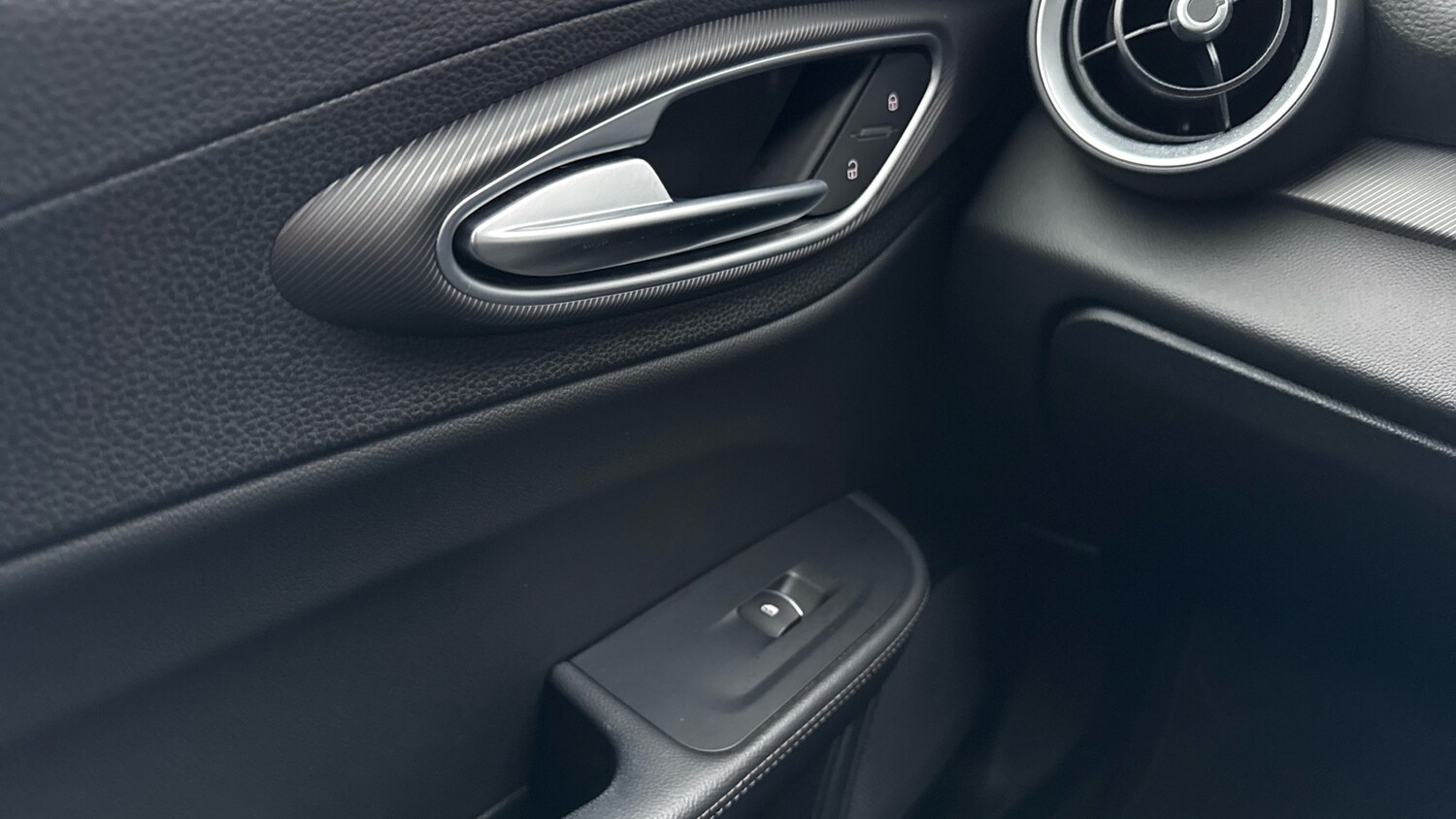 Used Alfa Romeo Giulia 2017 for sale - 76486458: Photo 41