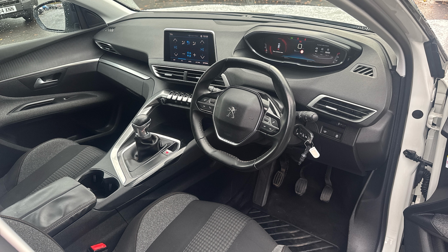 Used Peugeot 3008 2018 for sale - 76486423: Photo 11