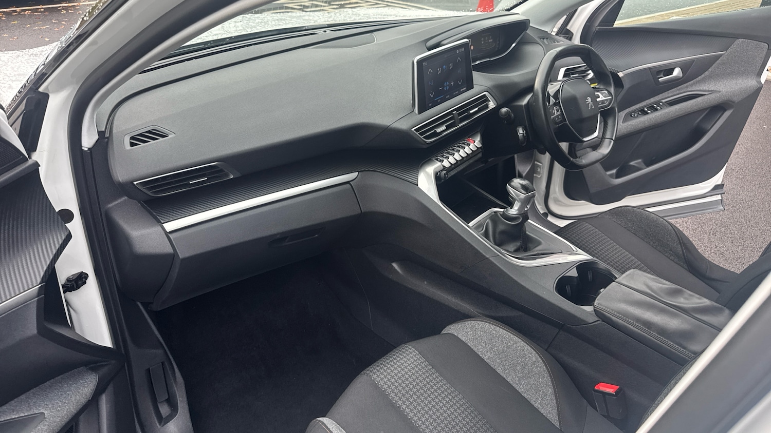 Used Peugeot 3008 2018 for sale - 76486423: Photo 12