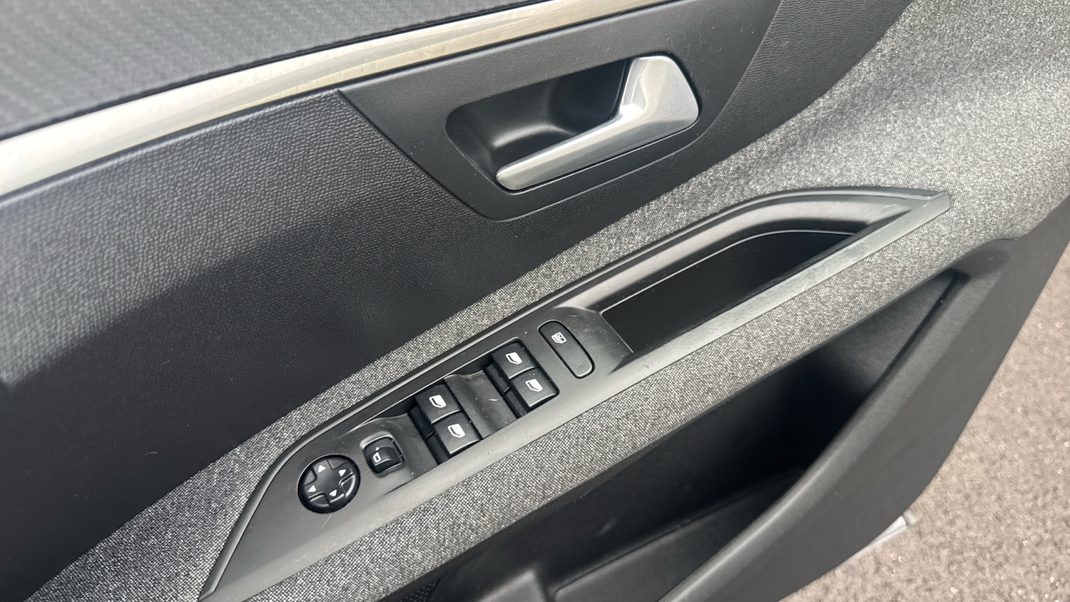 Used Peugeot 3008 2018 for sale - 76486423: Photo 22