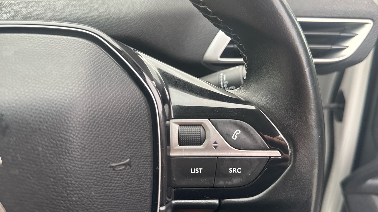 Used Peugeot 3008 2018 for sale - 76486423: Photo 24