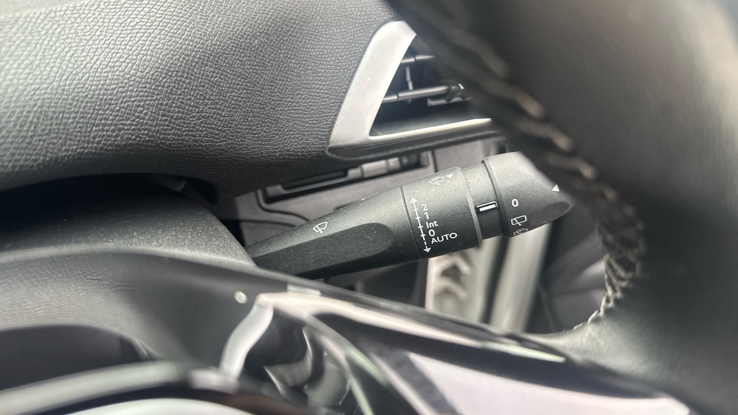 Used Peugeot 3008 2018 for sale - 76486423: Photo 28