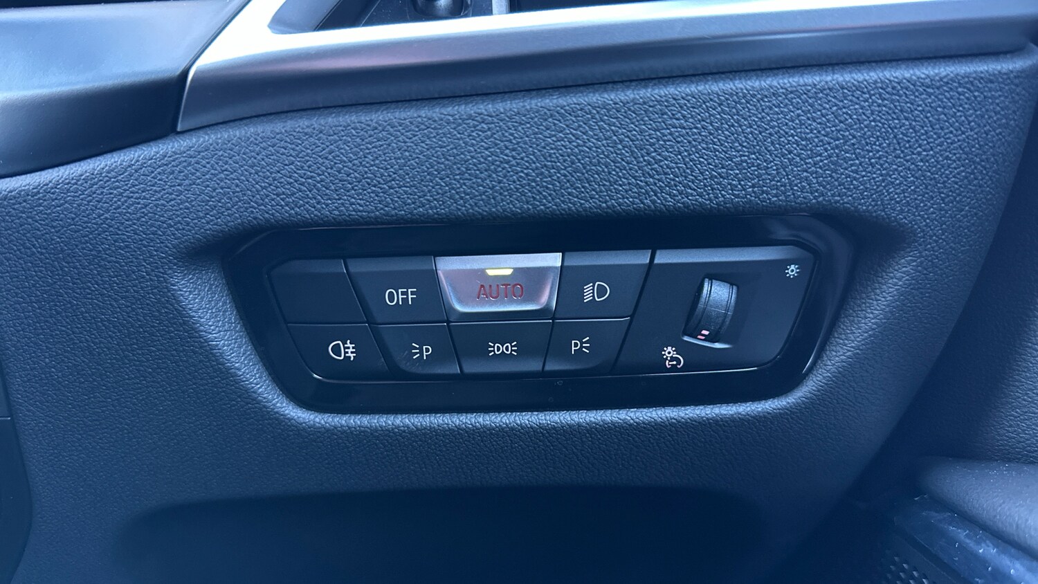 Used BMW 3 Series 2024 for sale - 77075227: Photo 35