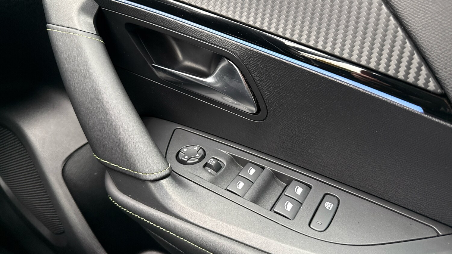 Used Peugeot 2008 2024 for sale - 76248396: Photo 22