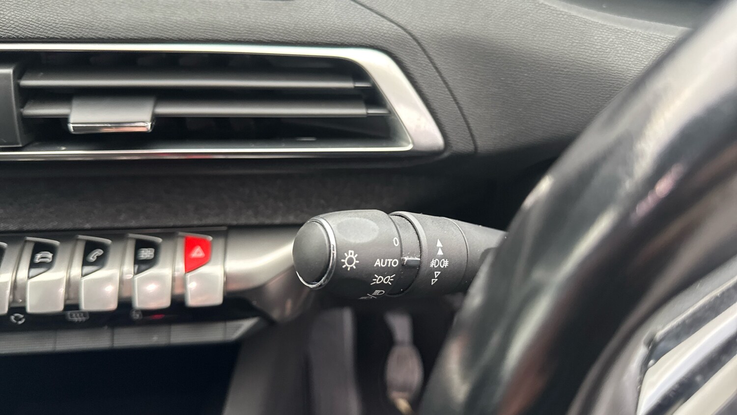 Used Peugeot 3008 2019 for sale - 76787636: Photo 28