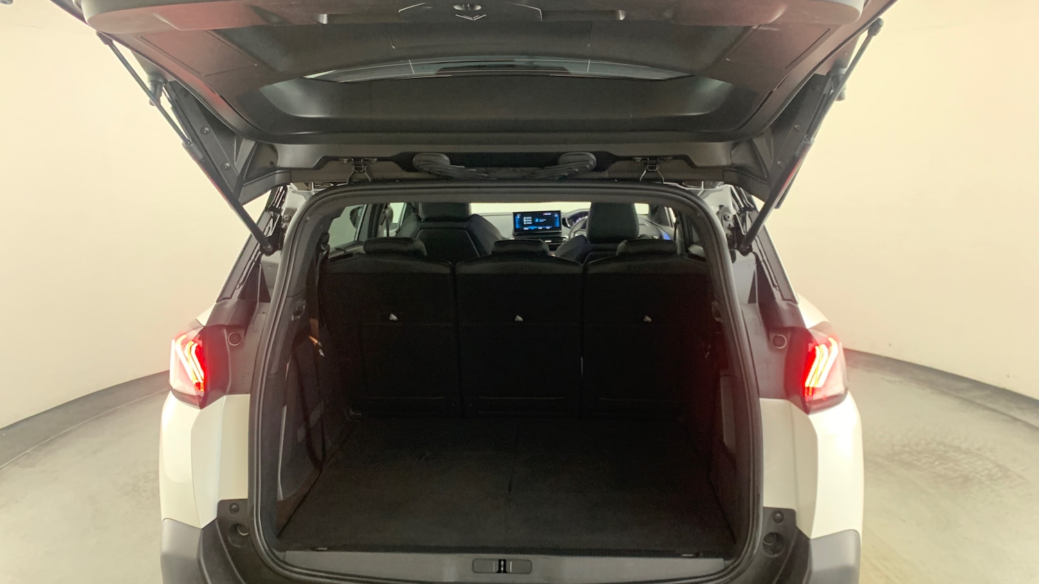 Used Peugeot 5008 2024 for sale - 77479940: Photo 5