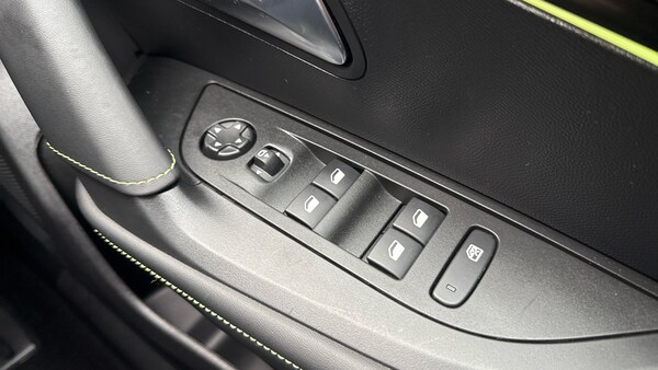 Used Peugeot 2008 2024 for sale - 76190363: Photo 22