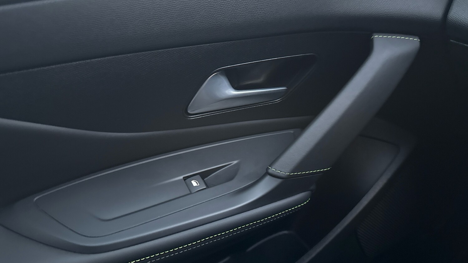 Used Peugeot 308 SW 2025 for sale - 76840359: Photo 41