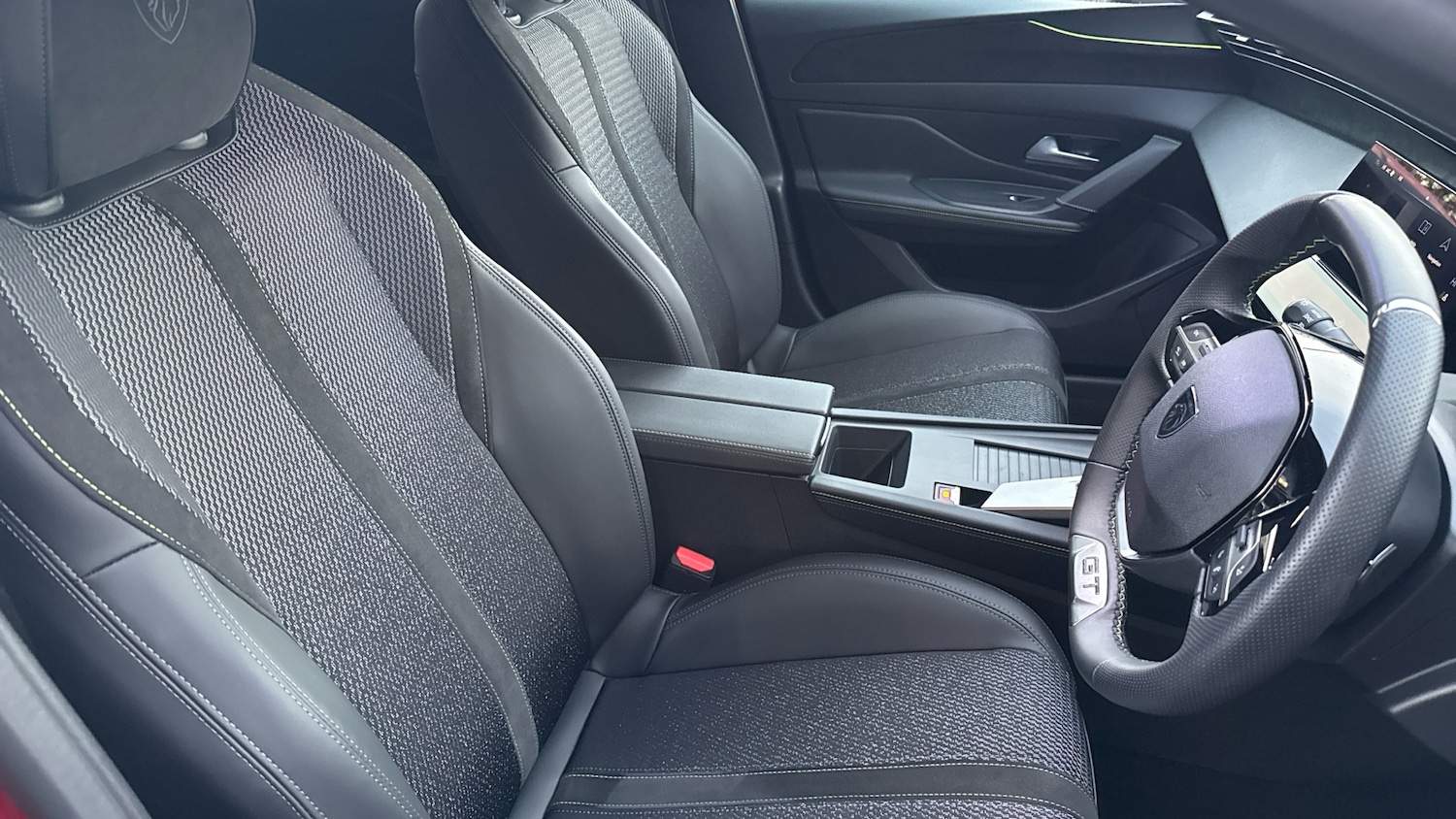 Used Peugeot 308 SW 2025 for sale - 76840359: Photo 42