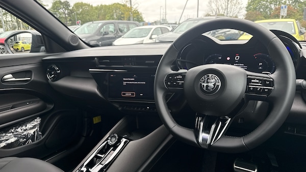Used Alfa Romeo Junior 2025 for sale - 75636226: Photo 11