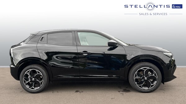 Used Alfa Romeo Junior 2025 for sale - 75636226: Photo 2