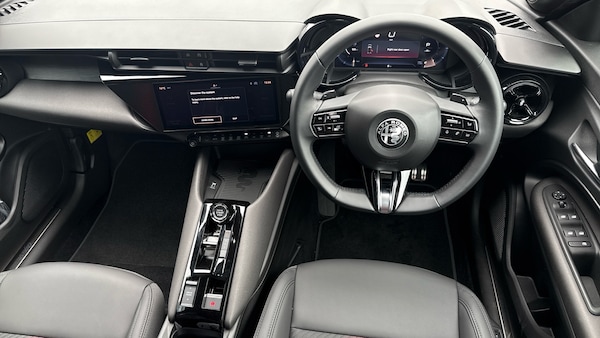 Used Alfa Romeo Junior 2025 for sale - 75636226: Photo 4