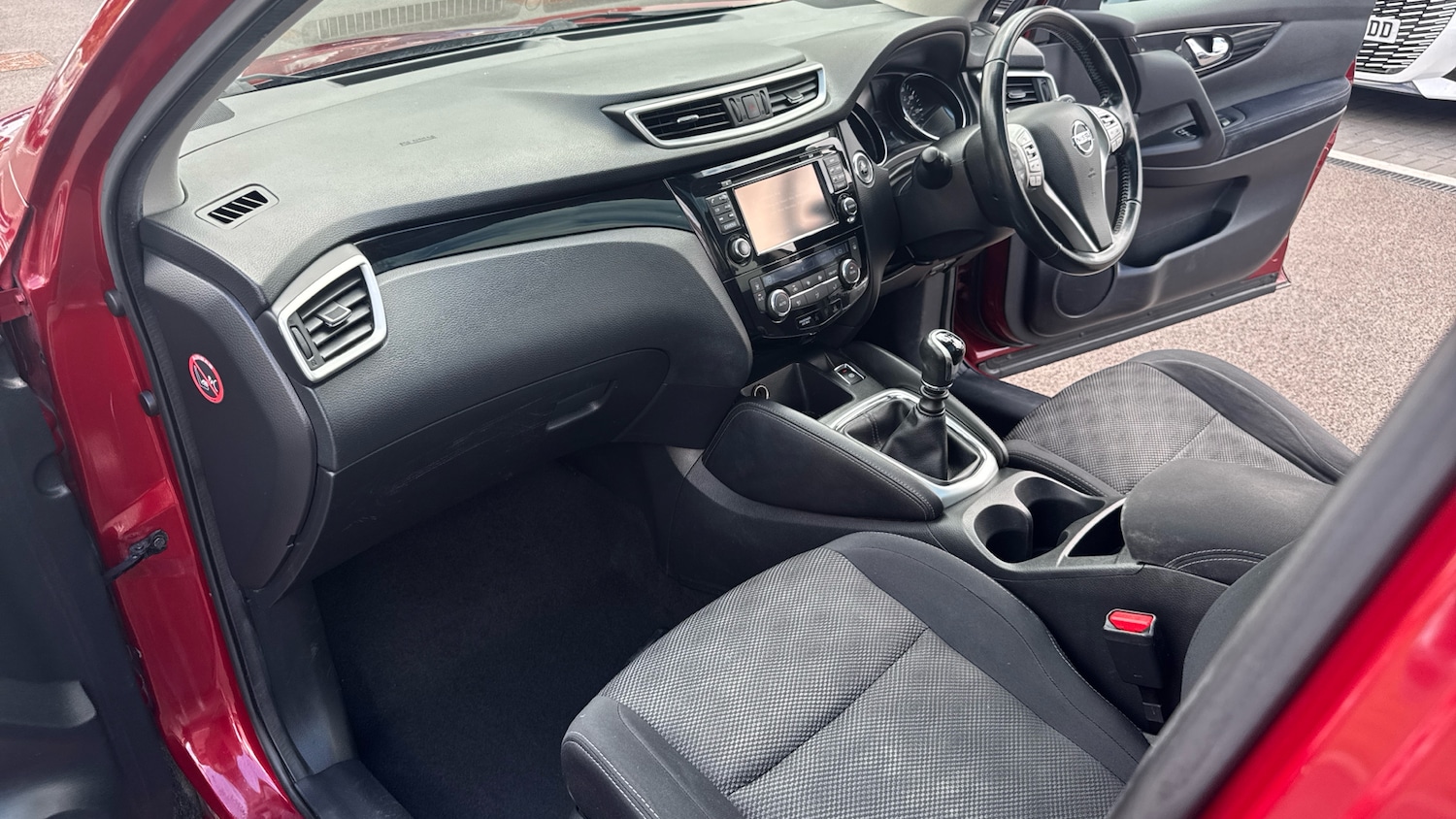 Used Nissan Qashqai 2016 for sale - 76927471: Photo 12