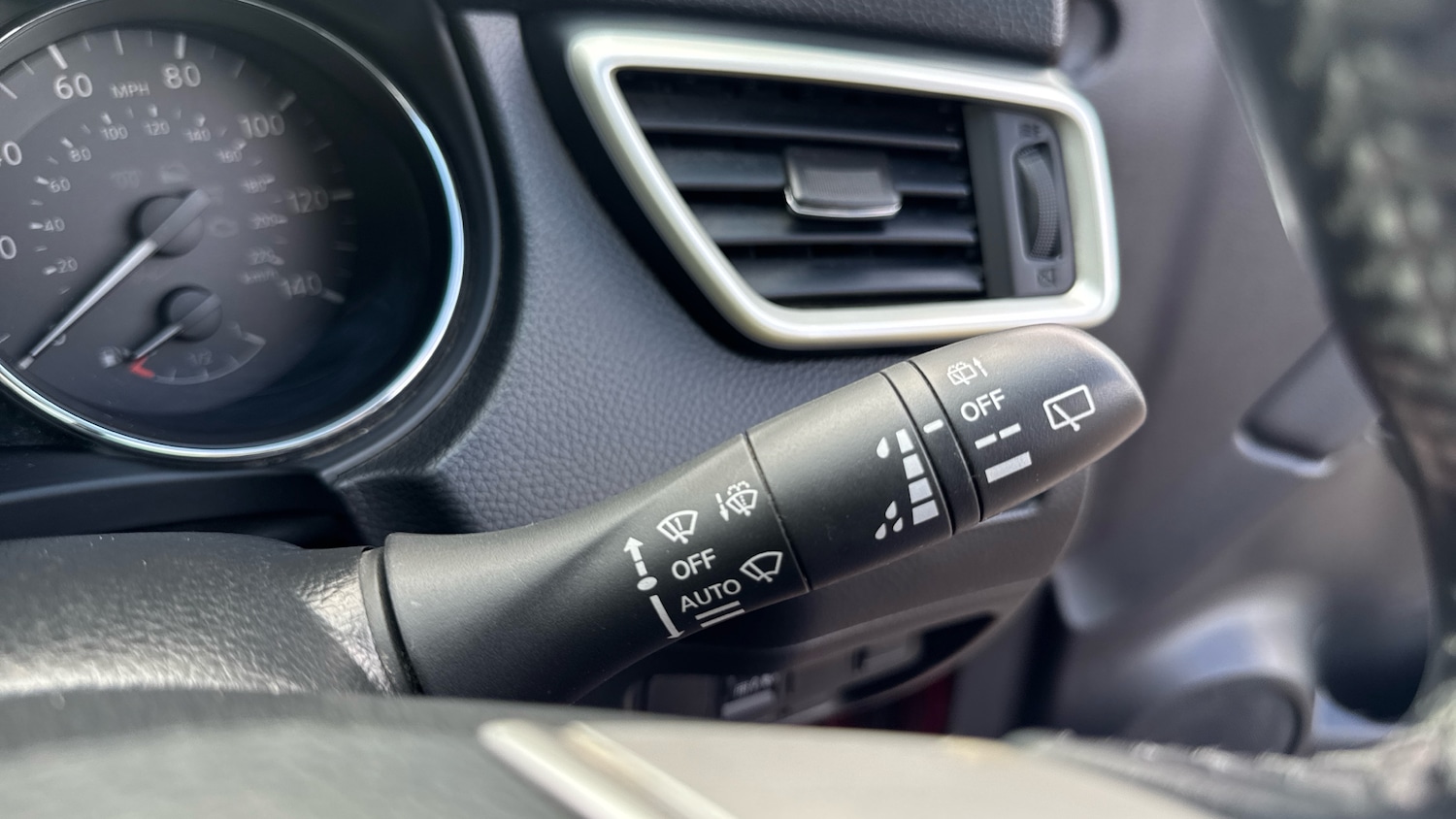 Used Nissan Qashqai 2016 for sale - 76927471: Photo 28