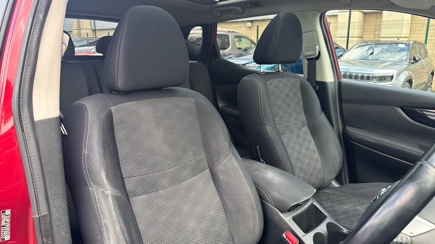 Used Nissan Qashqai 2016 for sale - 76927471: Photo 42