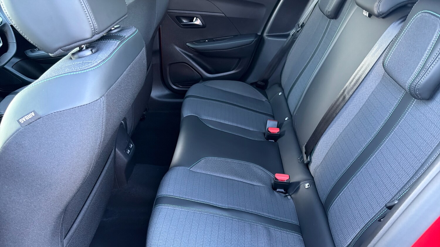 Used Peugeot 208 2023 for sale - 76927440: Photo 32