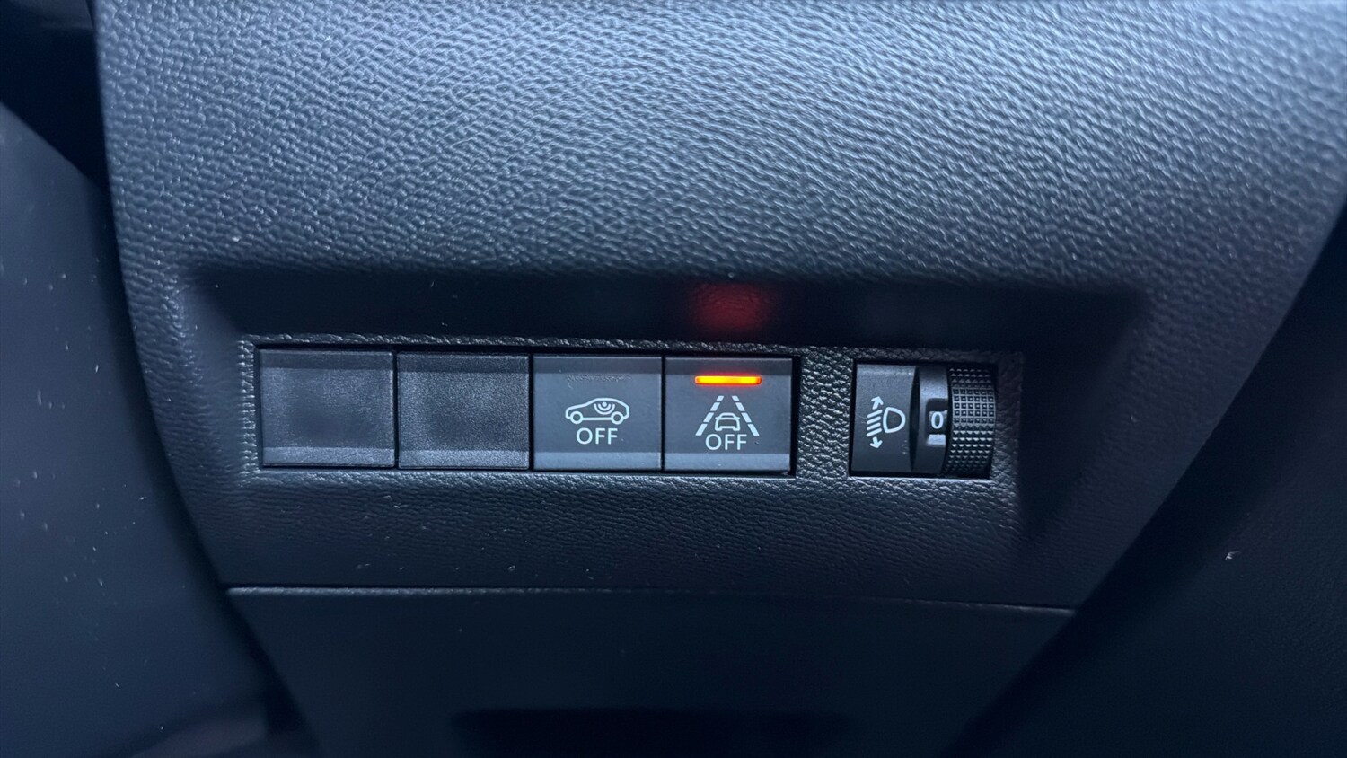 Used Peugeot 208 2023 for sale - 76927440: Photo 33