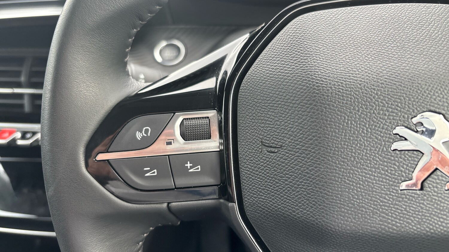 Used Peugeot 2008 2022 for sale - 76021570: Photo 23