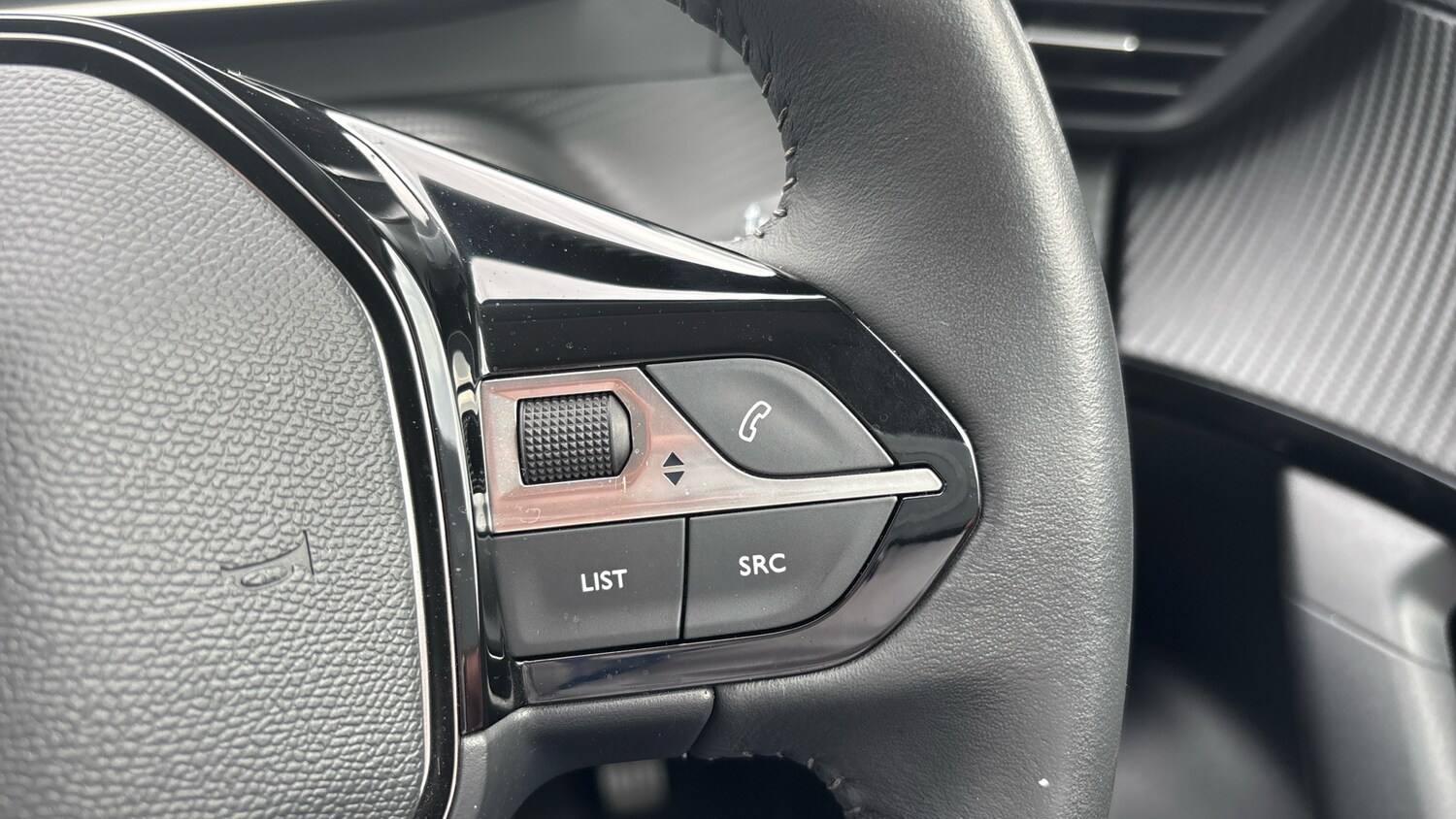 Used Peugeot 2008 2022 for sale - 76021570: Photo 24