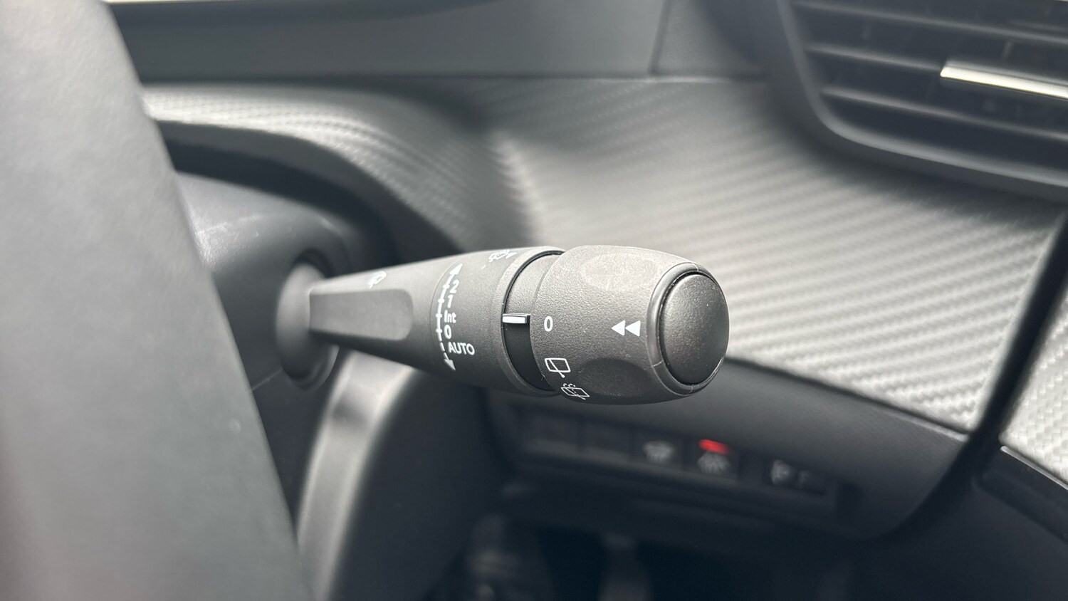 Used Peugeot 2008 2022 for sale - 76021570: Photo 28