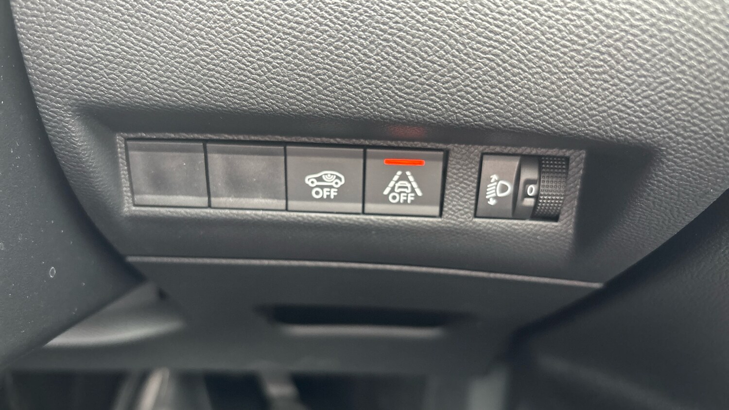 Used Peugeot 2008 2022 for sale - 76021570: Photo 34