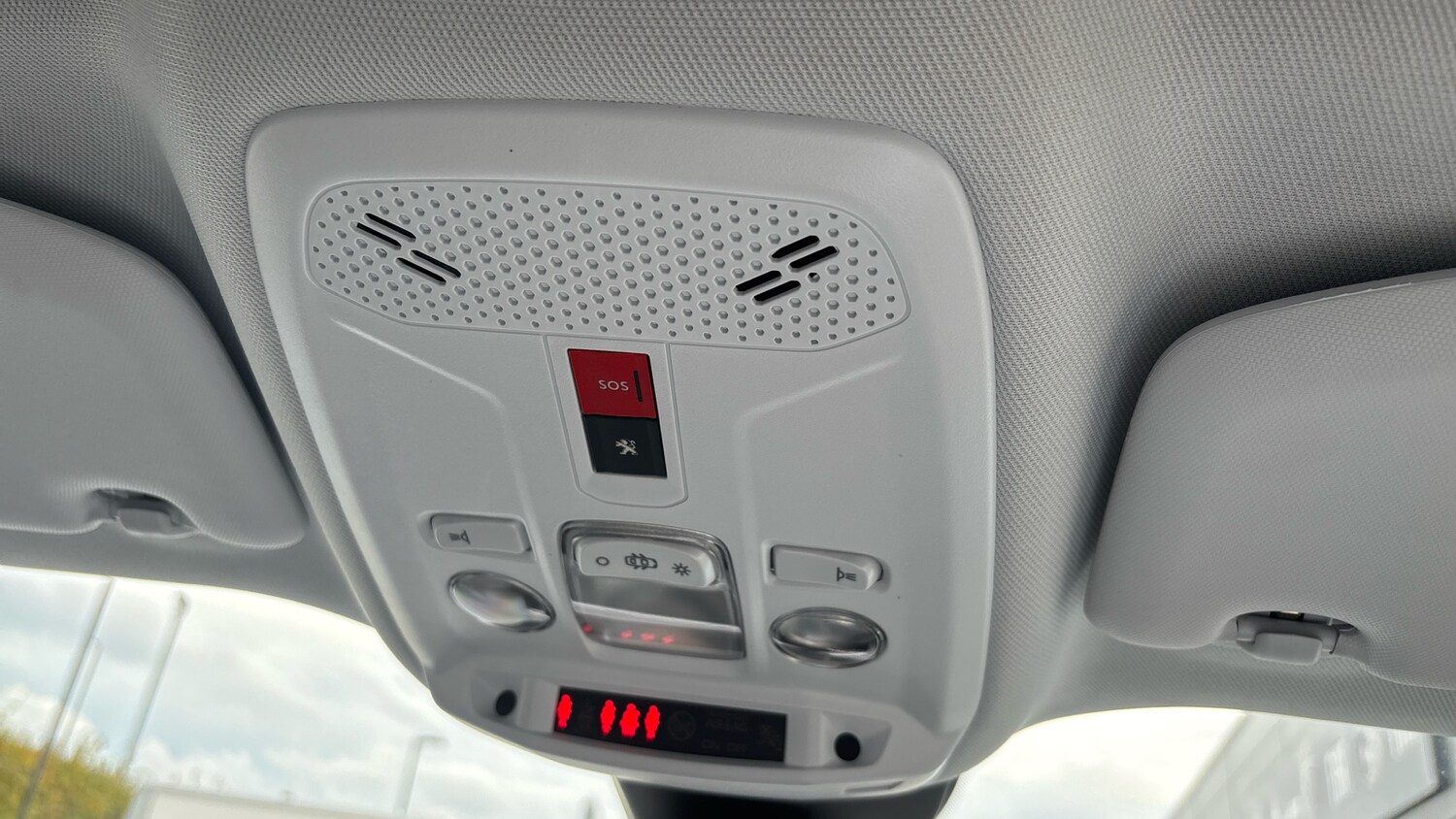 Used Peugeot 2008 2022 for sale - 76021570: Photo 39